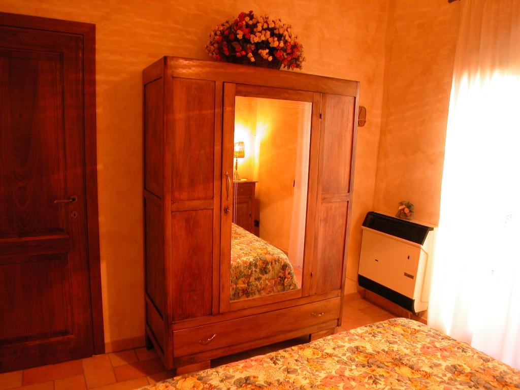Agriturismo Istrice Innamorato Campello sul Clitunno Camera foto